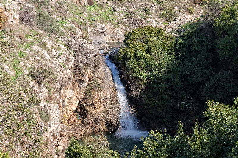 A waterfall in Sa'ar Stream, Golan Heights, Israel | Sa'ar Stream in Golan Heights (IMG_8625.jpg)