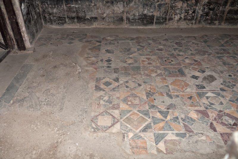 Triclinium in the House of the Deer, Herculaneum | Herculaneum, Campania (Italy) (IMG_2478.jpg)