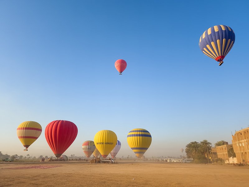 Hot Air Balloons Taking-off, Luxor, Egypt | Hot Air Balloon Flight over Theban Necropolis, Egypt (20230220_071652.jpg)