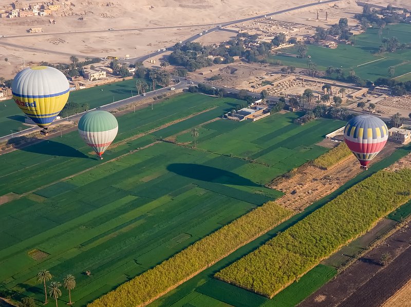 Hot Air Balloons Prepare for Landing | Hot Air Balloon Flight over Theban Necropolis, Egypt (20230220_081003.jpg)