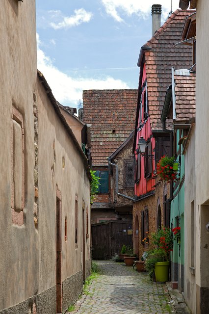 Narrow Street, Bergheim, Alsace, France | Bergheim - Alsace, France (IMG_3250.jpg)