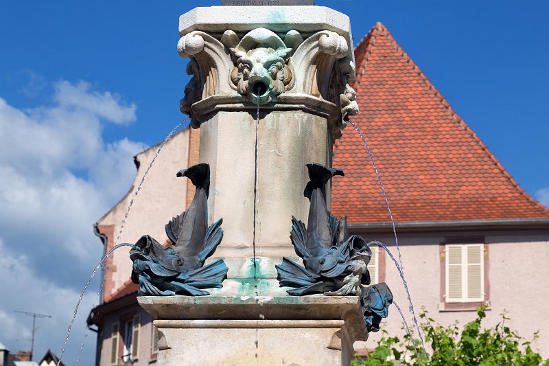 Details of the Roesselmann Fountain, Colmar, Alsace, France | Colmar Old Town - Alsace, France (IMG_2644.jpg)