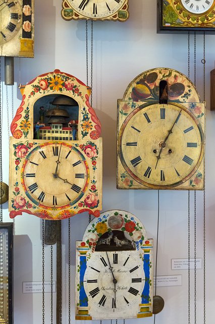 Cuckoo Clocks on display, Black Forest Museum, Triberg im Schwarzwald, Germany | Triberg im Schwarzwald - Baden-Württemberg, Germany (IMG_5384.jpg)