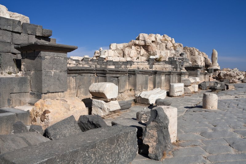 Gadara (Umm Qais) - ruins of the Nymphaeum | Jordan - Gerasa (Jerash) and Gadara (Umm Qais) (IMG_7317.jpg)