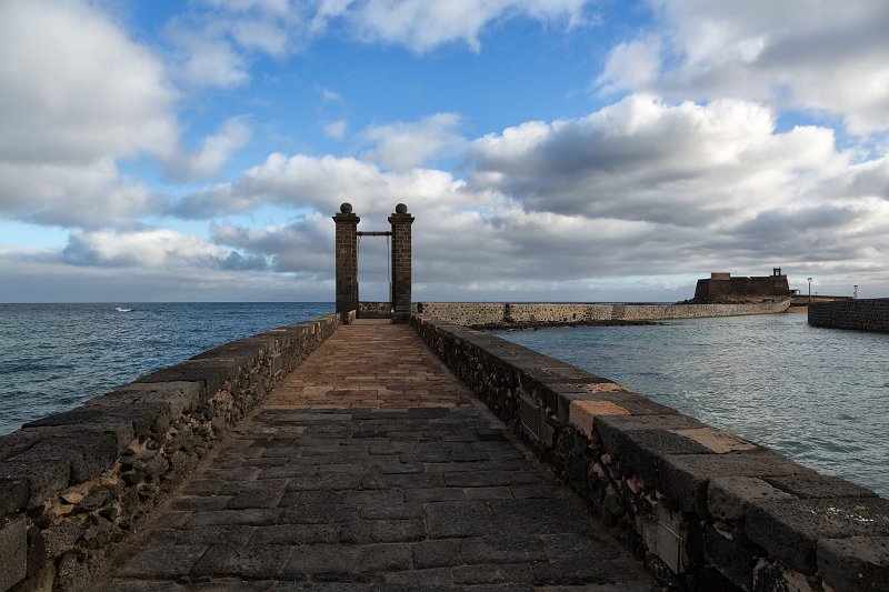 Bridge to Castle of San Gabriel, Arrecife, Lanzarote | Lanzarote II (IMG_3620.jpg)