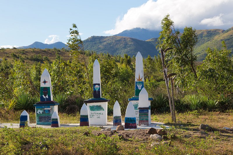 Antanosy Memorials with Zebu Skulls as Offering, Anosy, Madagascar | Madagascar - South (IMG_7791.jpg)